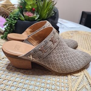 FRYE AND CO. Taupe Perforated Mules